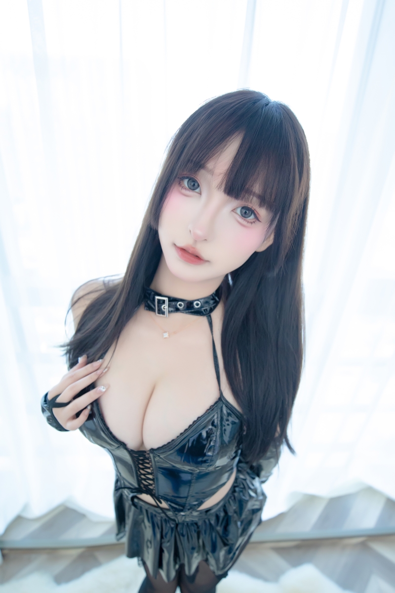 神楽坂真冬白色房间里的黑色秘密，甜到让你害羞~